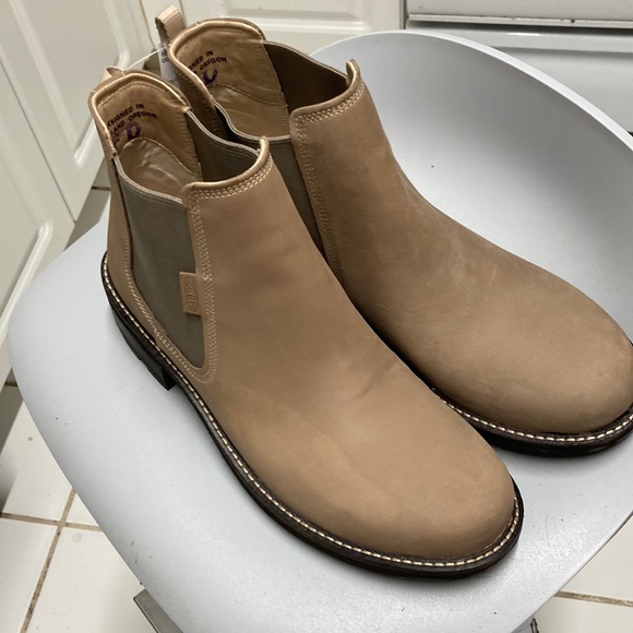 Keen Womens Oregon City Chelsea Boots 
